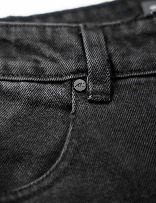 RADIANT WASHED JEAN