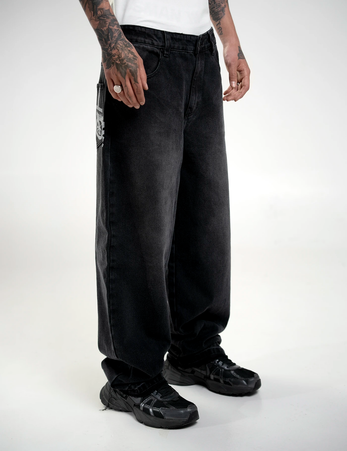 RADIANT WASHED JEAN